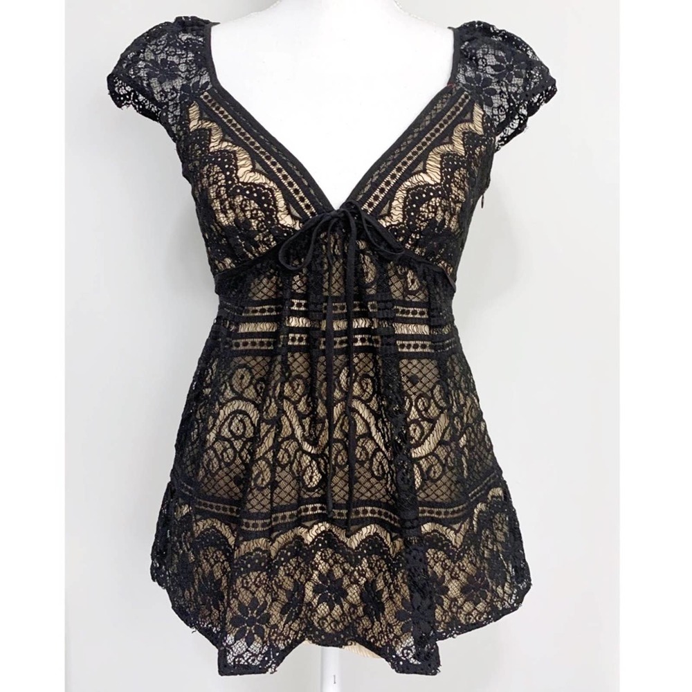 Milly Black Lace Nude lined Cap Sleeve babydoll V-neck Top 2